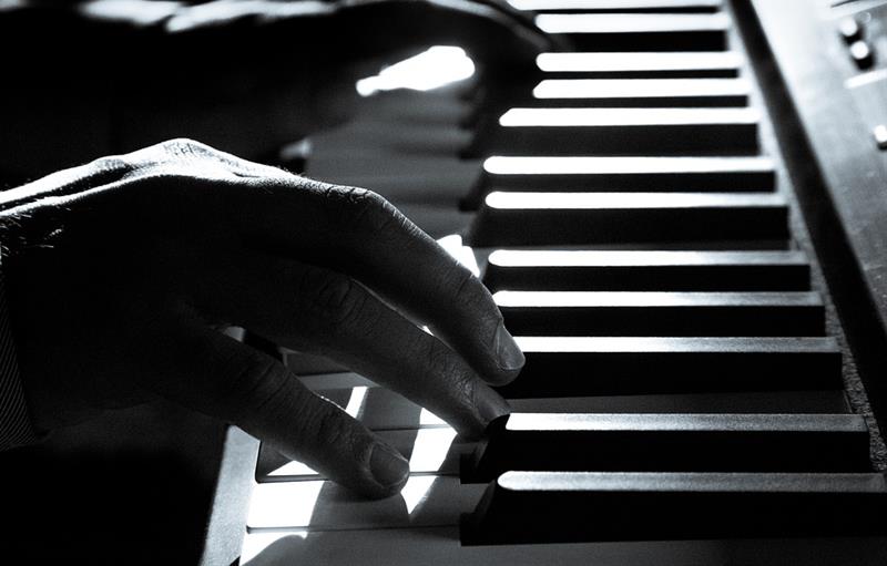 Eyal Lovett Trio - preview image